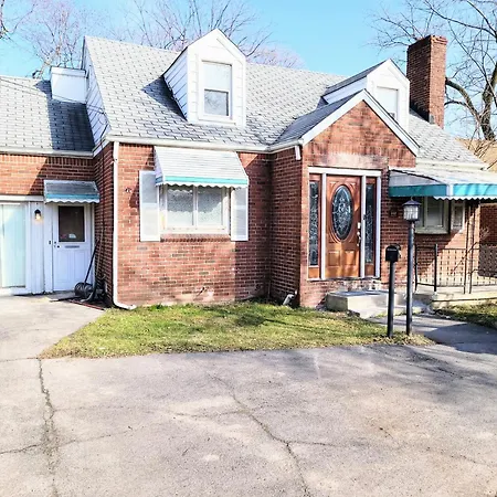 Sweet Home, King Bed, Backyard And Parking